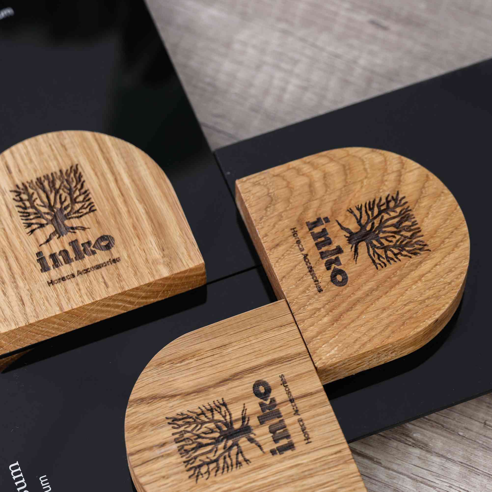 Wooden award with acrylic v33