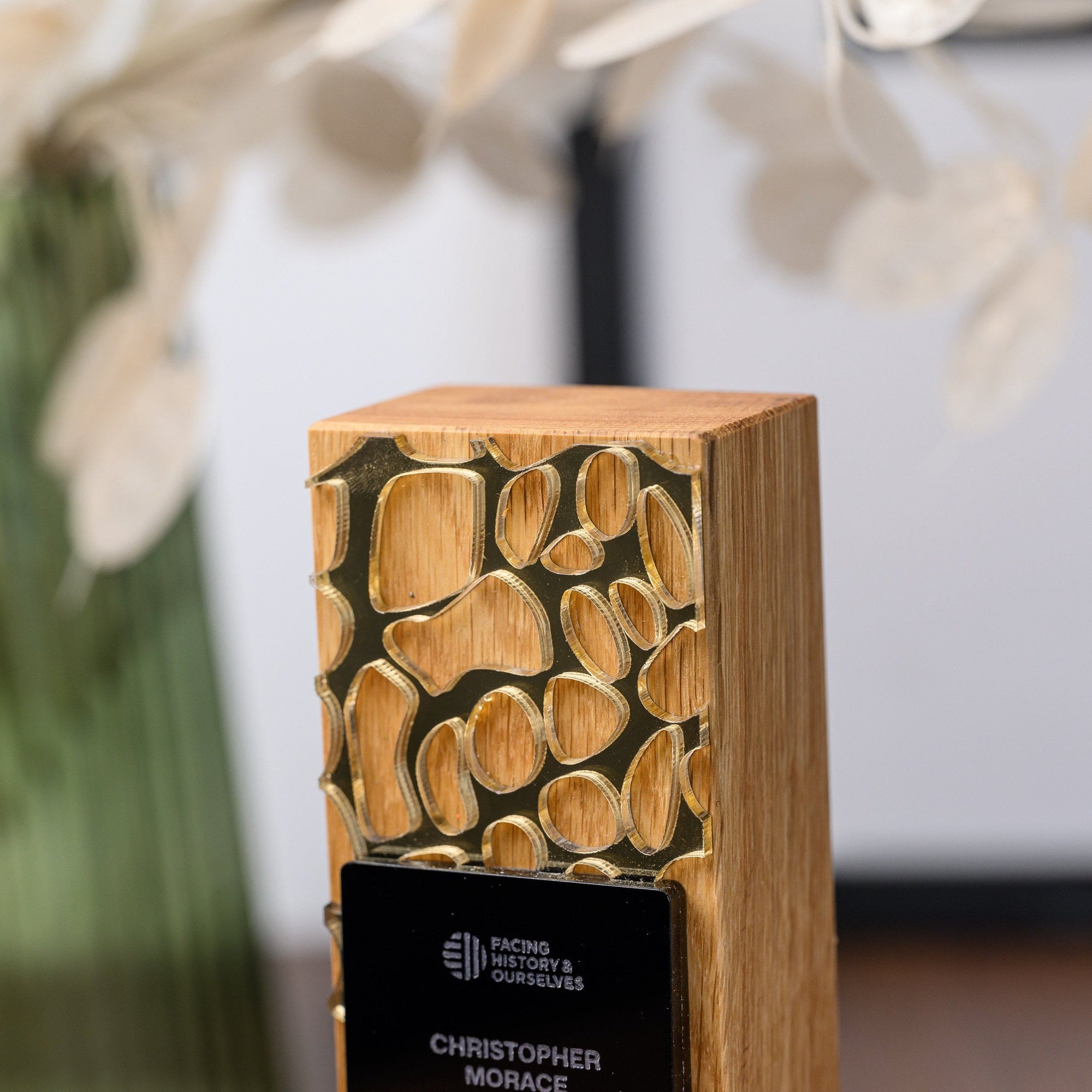 Upper section of the oak column showing gold acrylic cells cut away to reveal the grain beneath