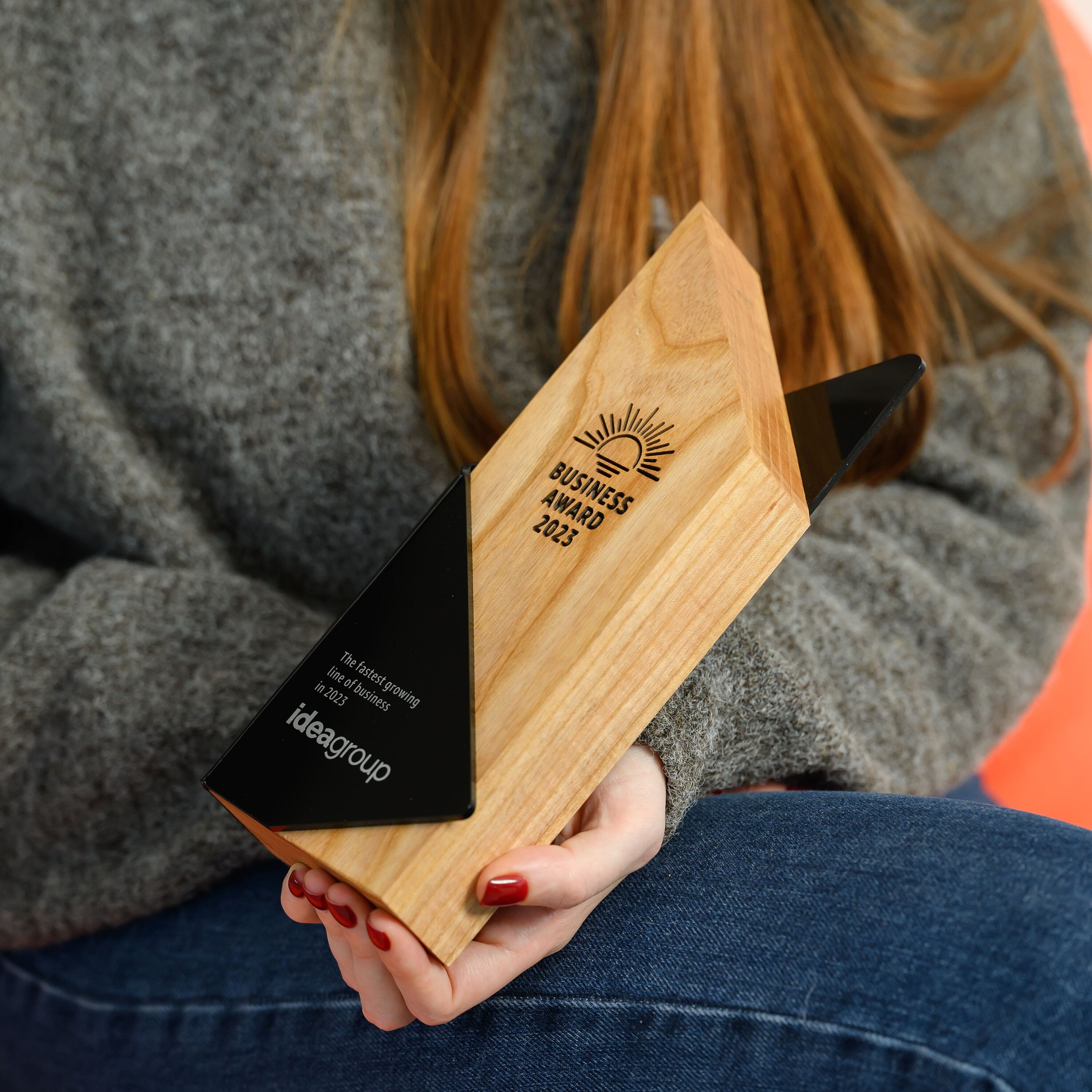 Award with bent acrylic v1
