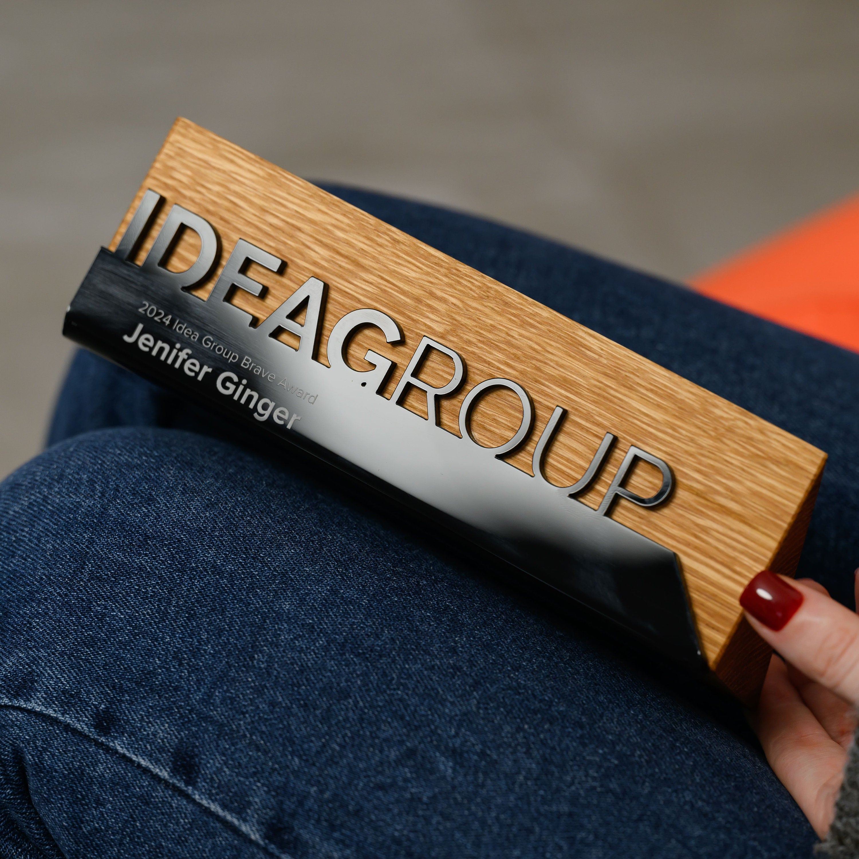 Award with bent acrylic v2