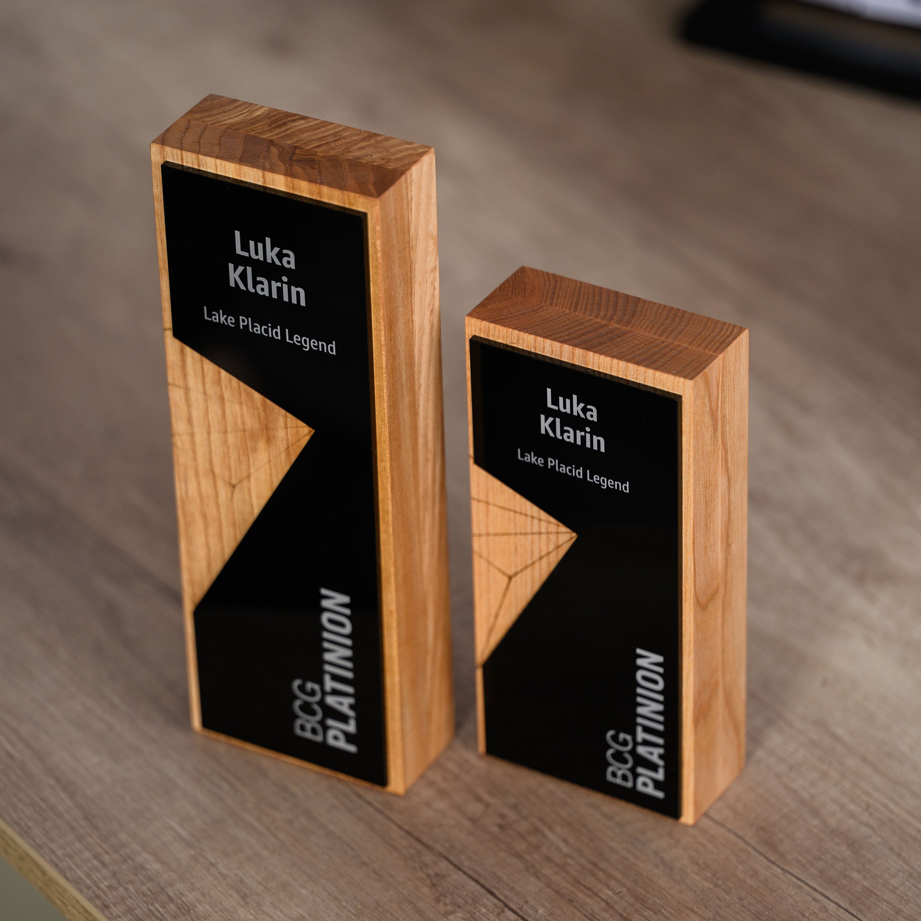 Wooden award with acrylic v16