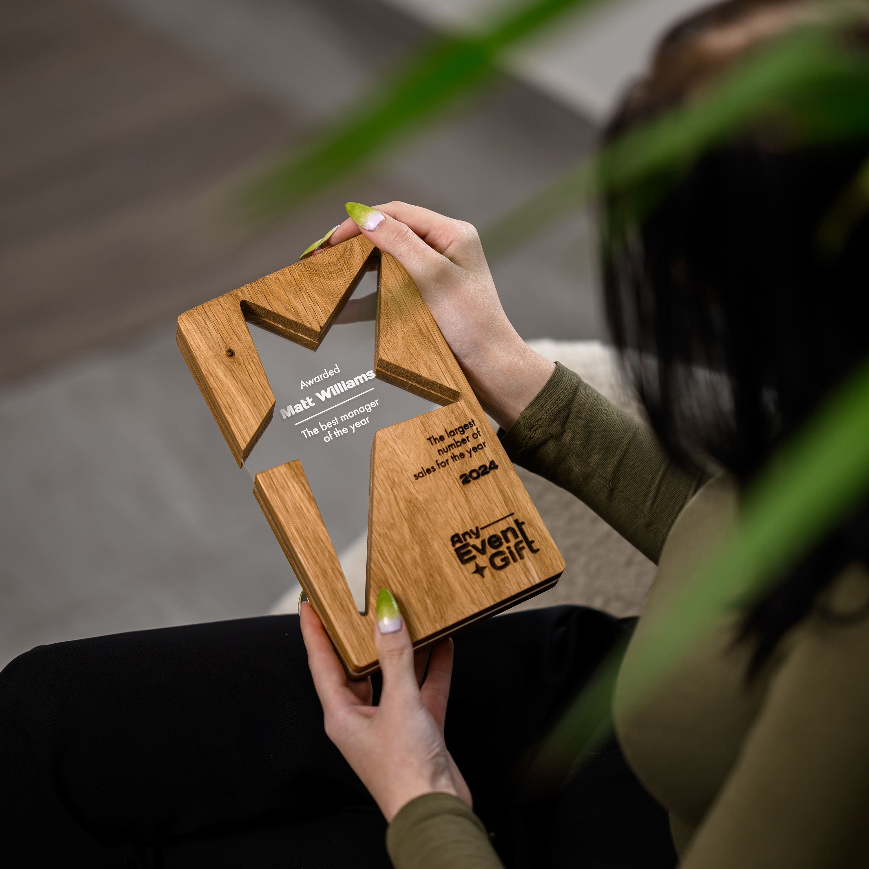 Wooden award with acrylic v24