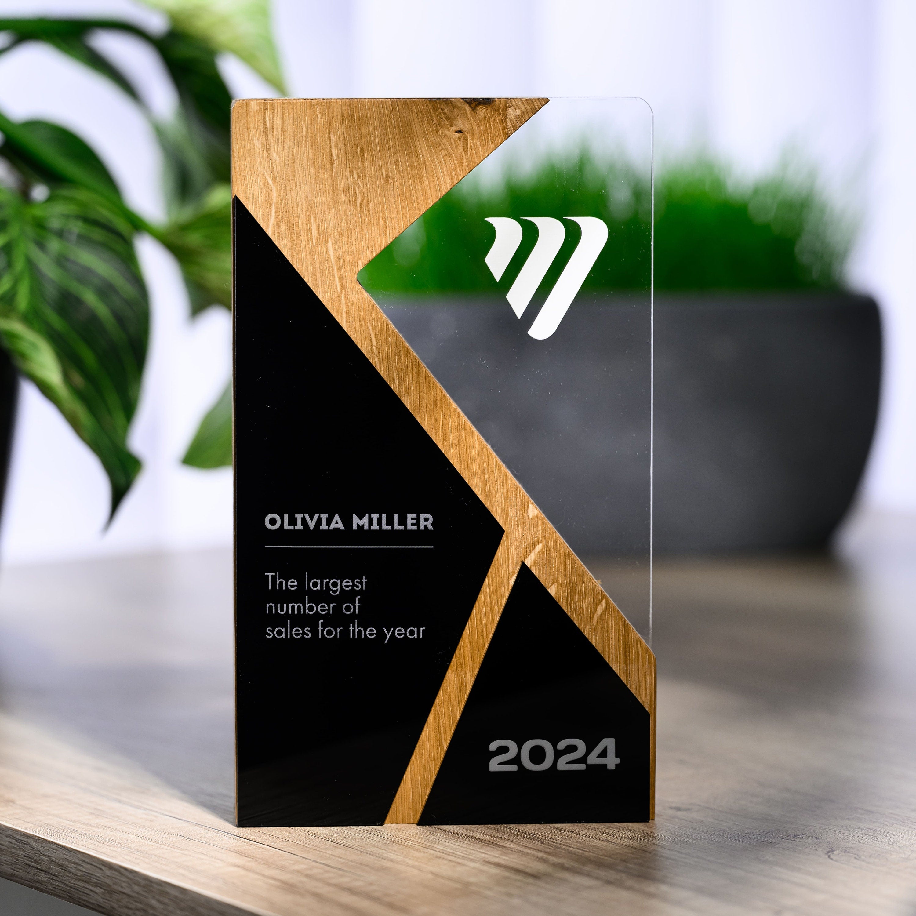 Wooden award with acrylic v20