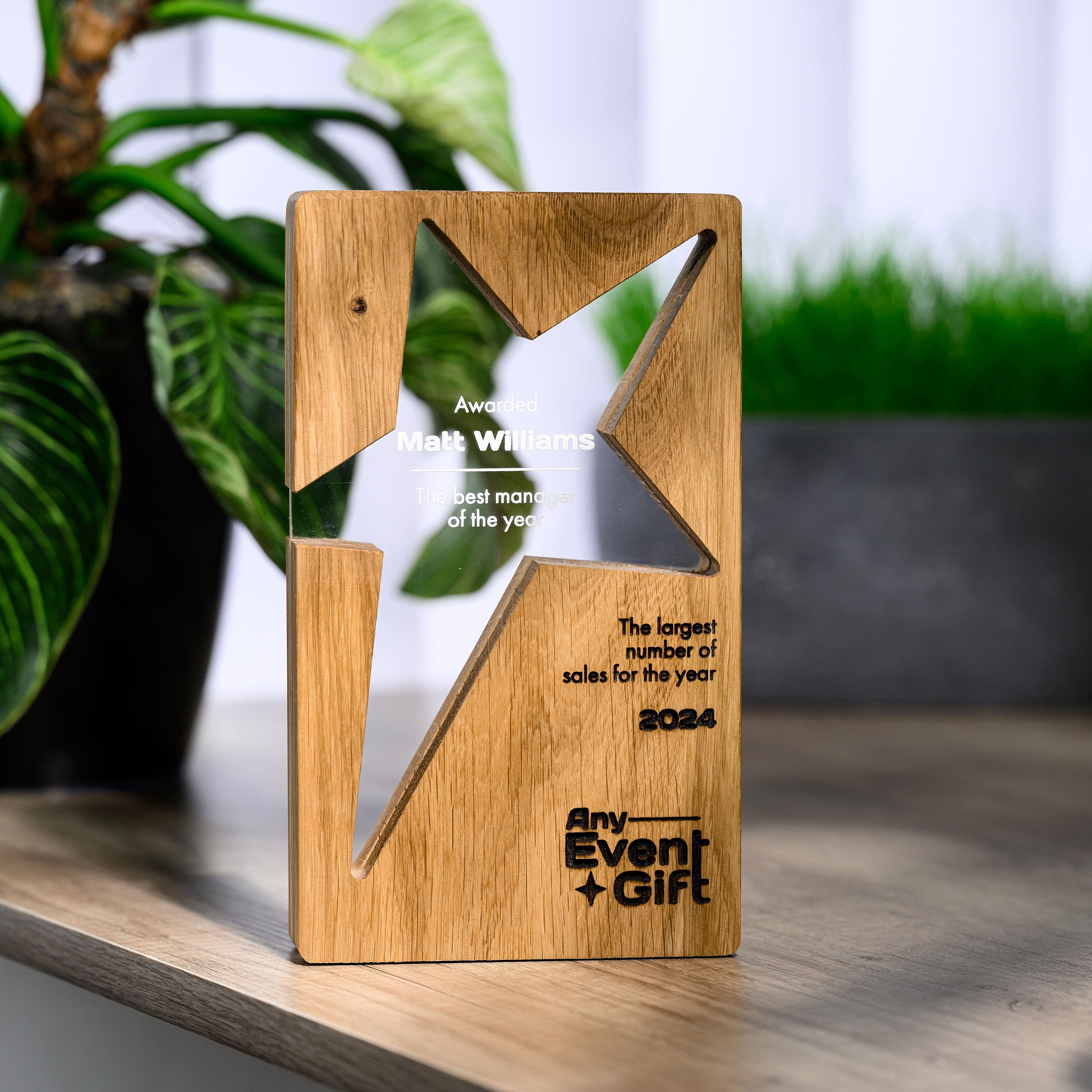 Wooden award with acrylic v24