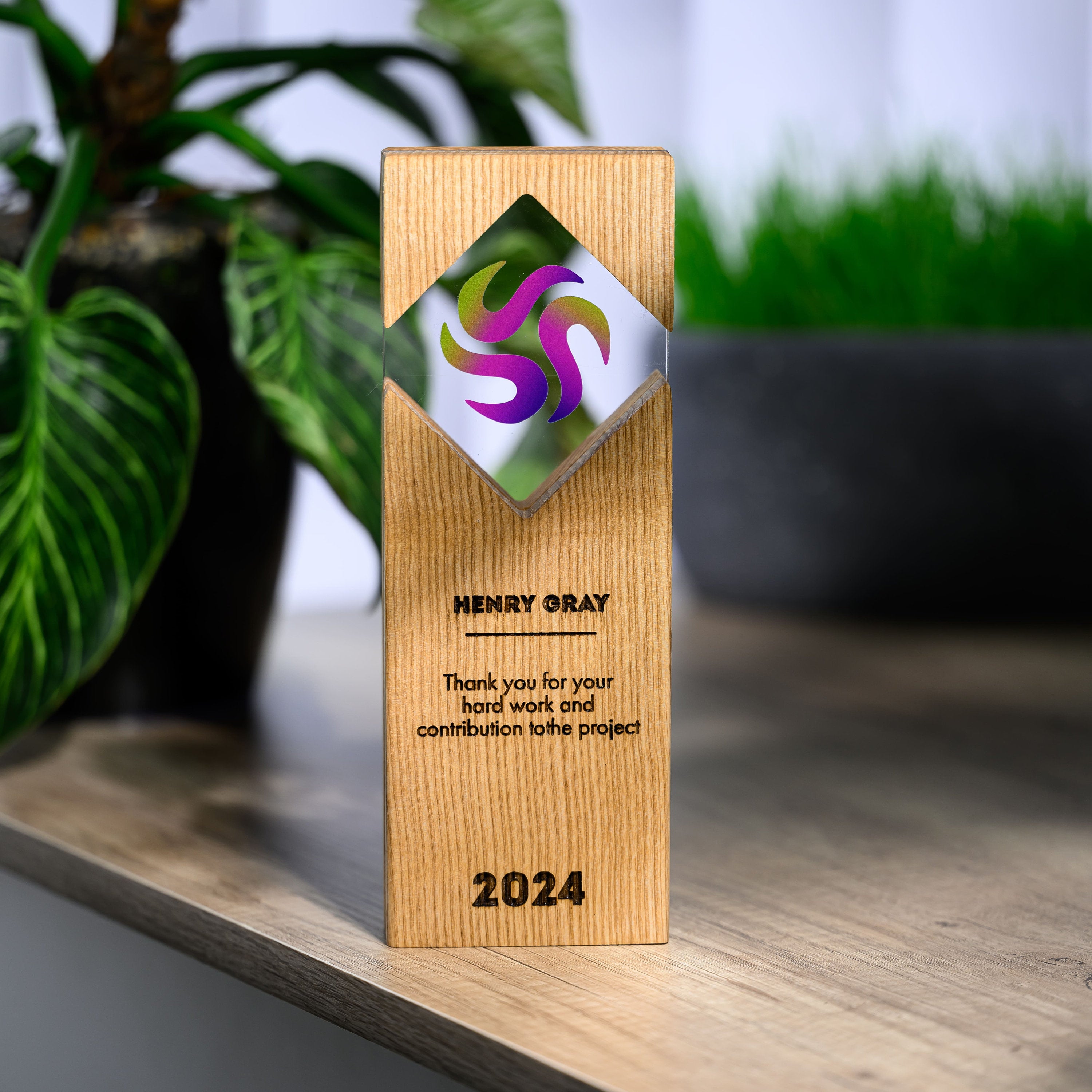 Wooden award with acrylic v26