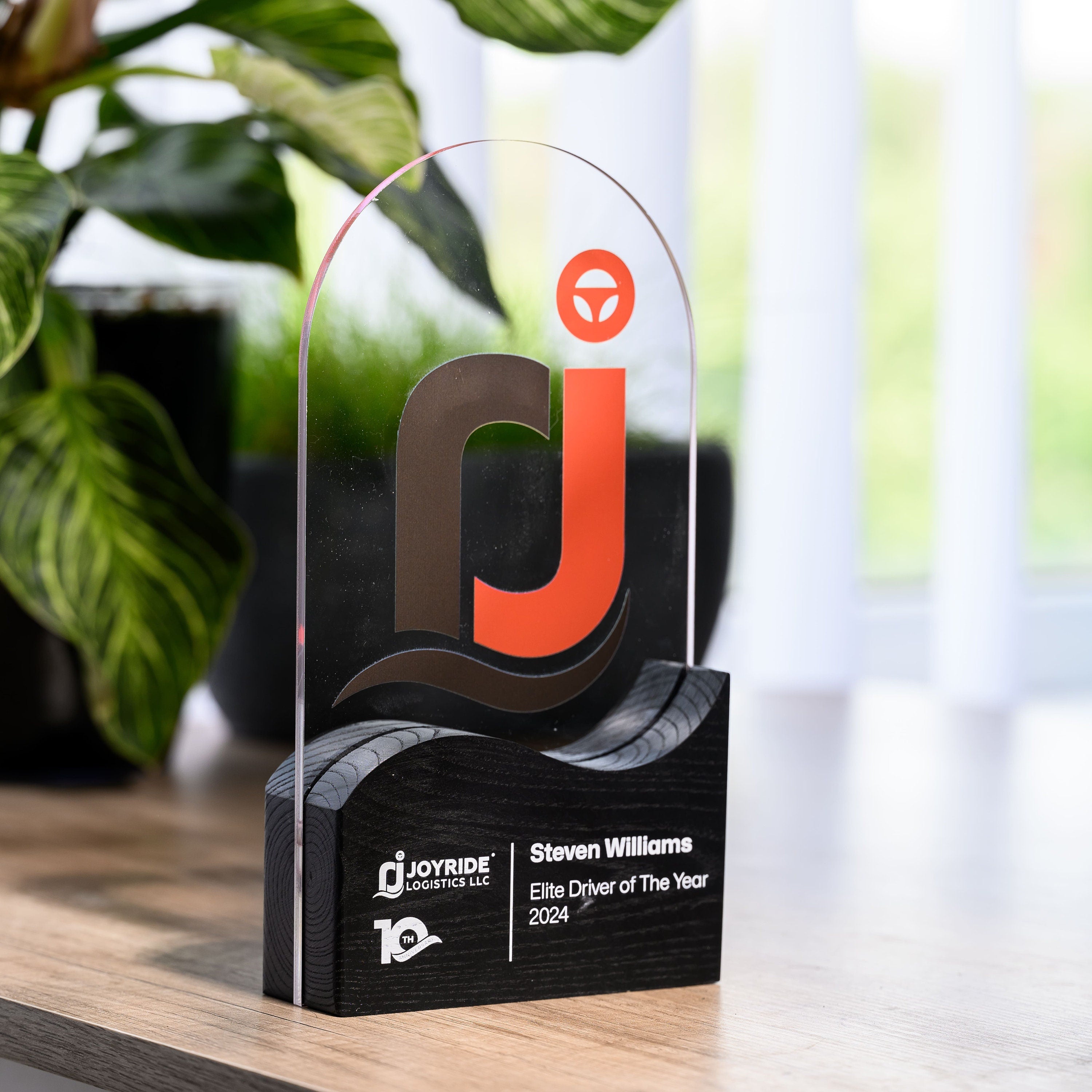Wooden award with acrylic v27