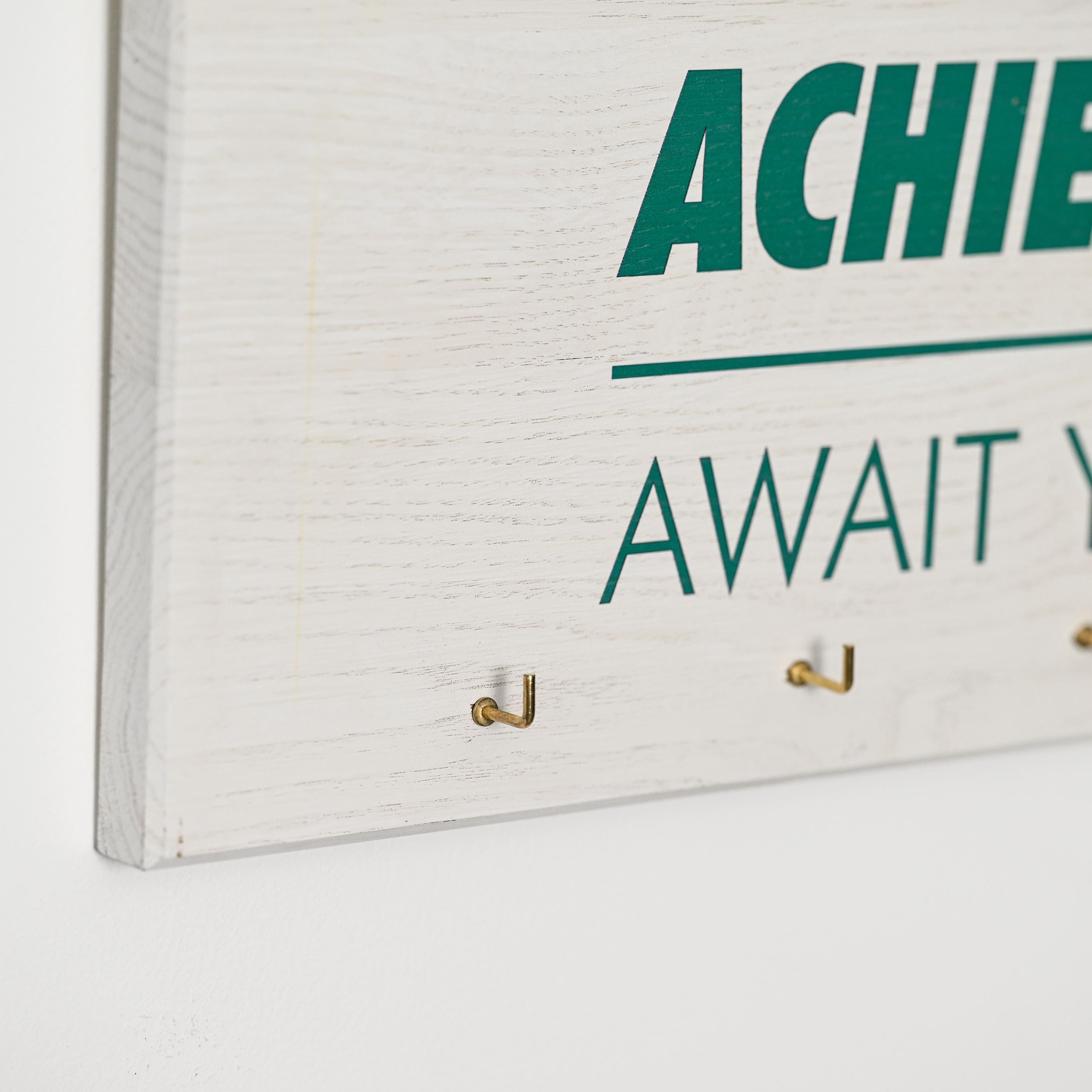 Wooden medal holder v3