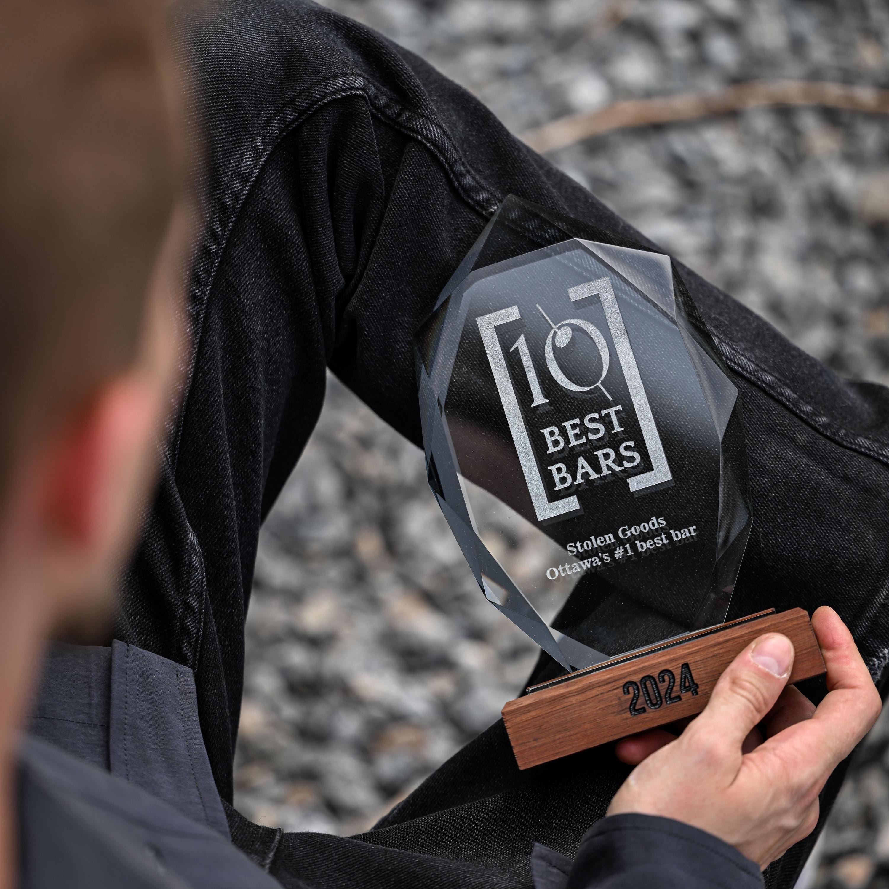 Glass award with glass base v1