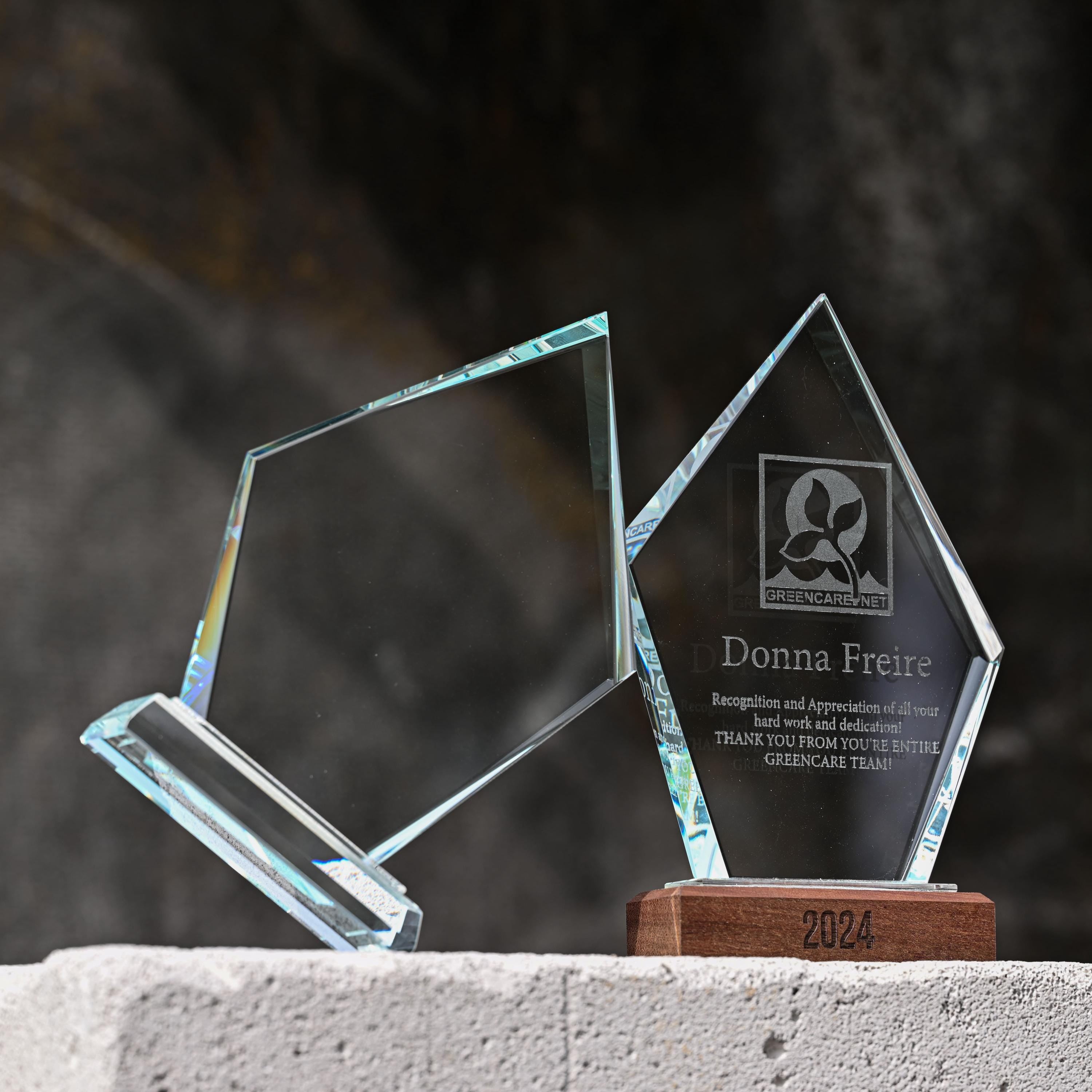 Glass award with glass base v3