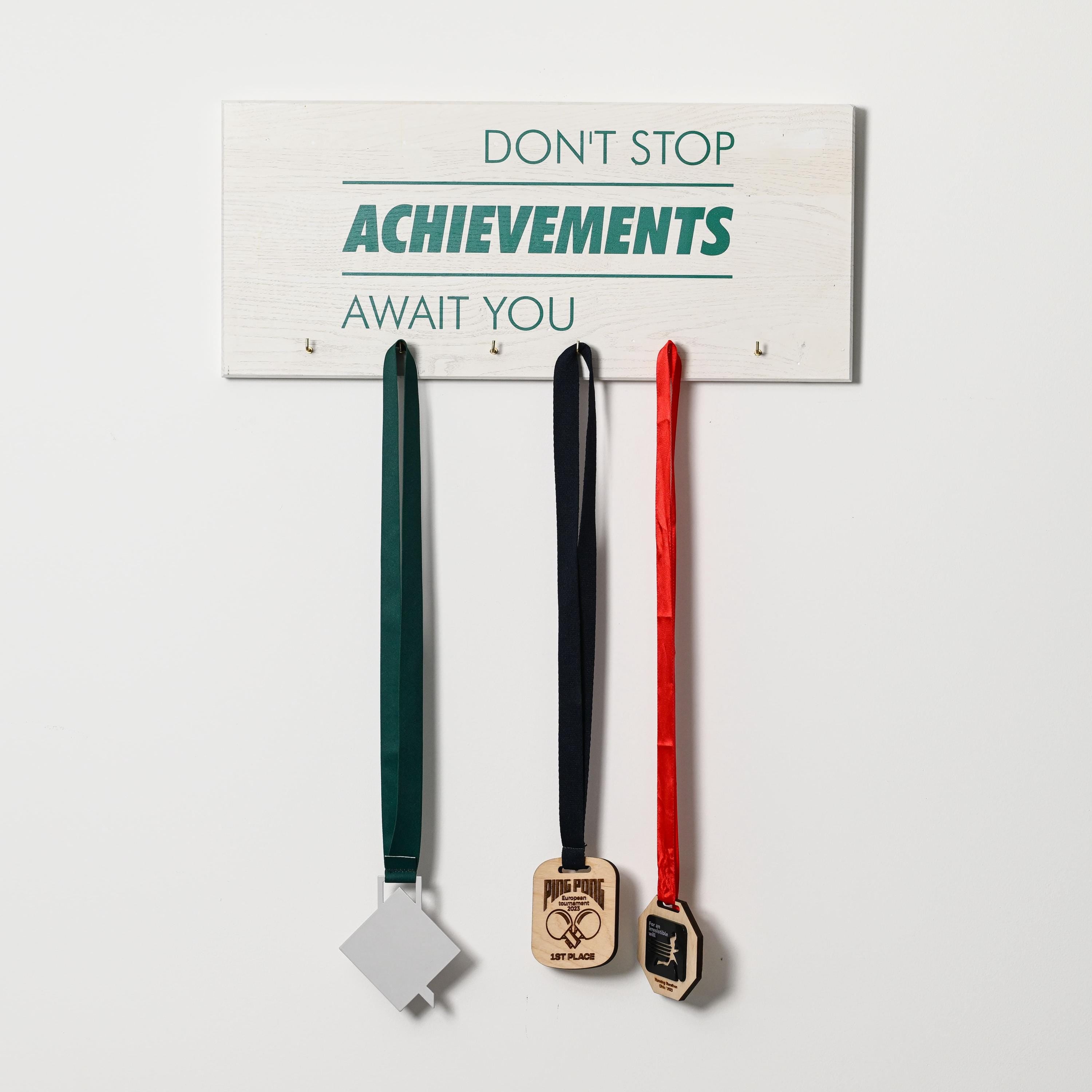 Wooden medal holder v3