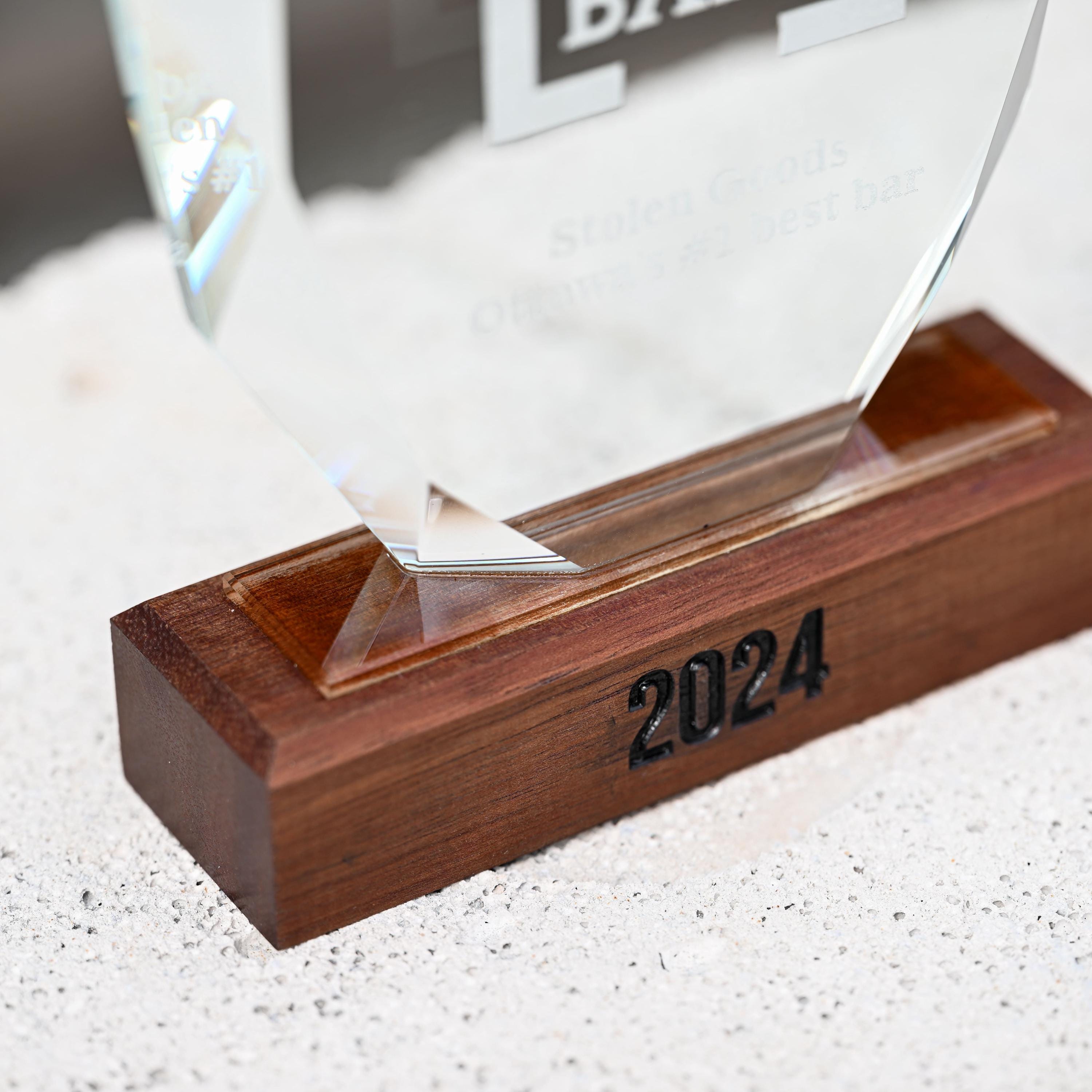Glass award with glass base v1