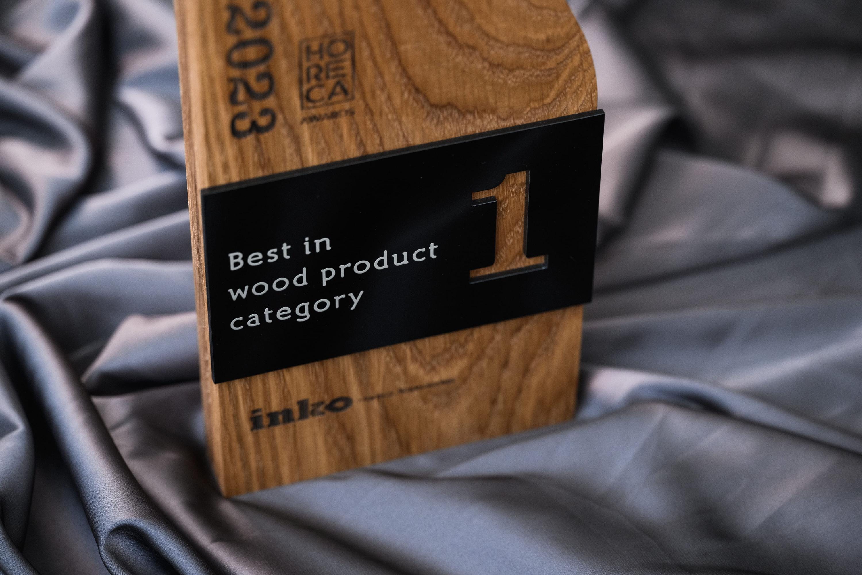 Wooden award with acrylic v4