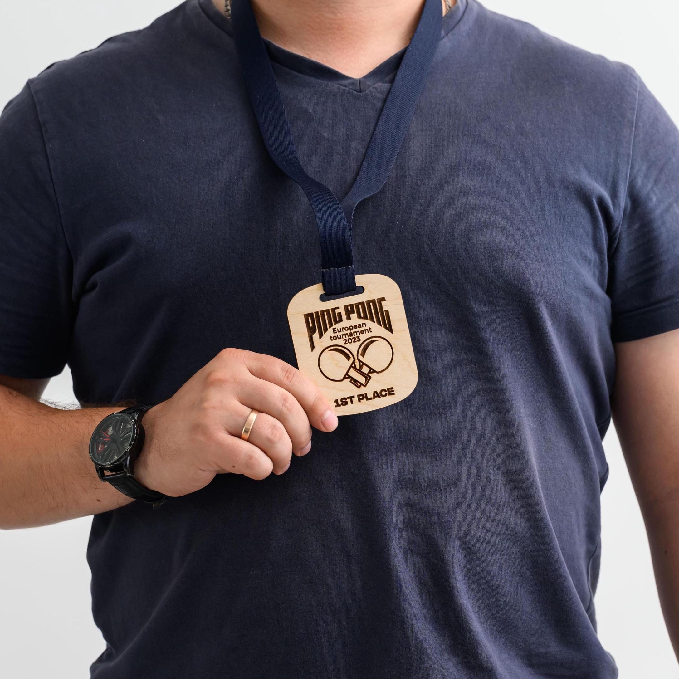 Plywood medal